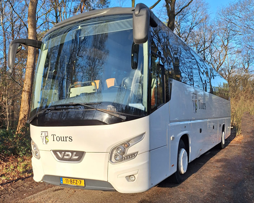 VTS Tours touringcar huren voor 53 personen